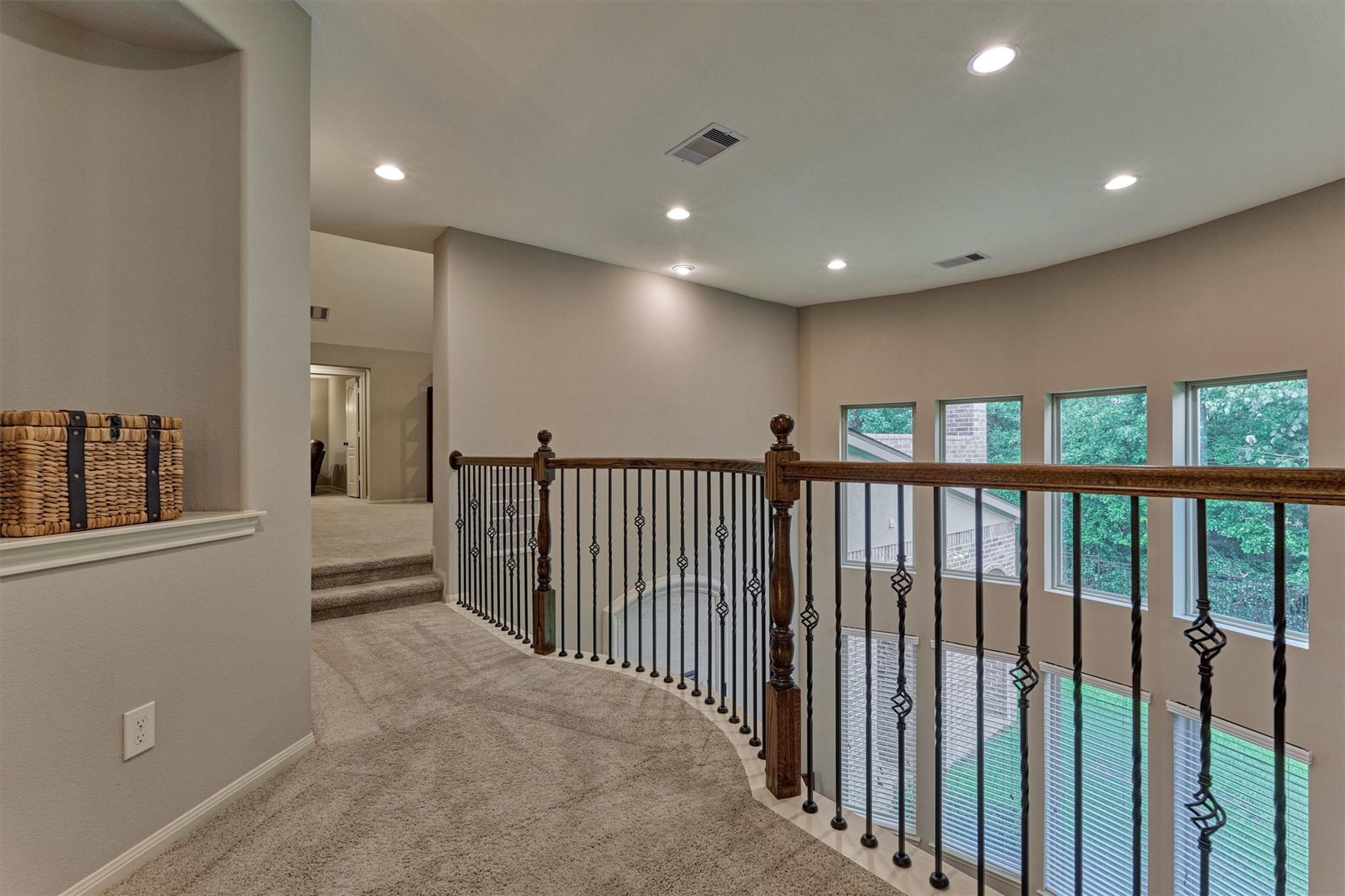 Montgomery, Texas, 77316, United States, 5 Bedrooms Bedrooms, ,4 BathroomsBathrooms,Residential,Active,1927663