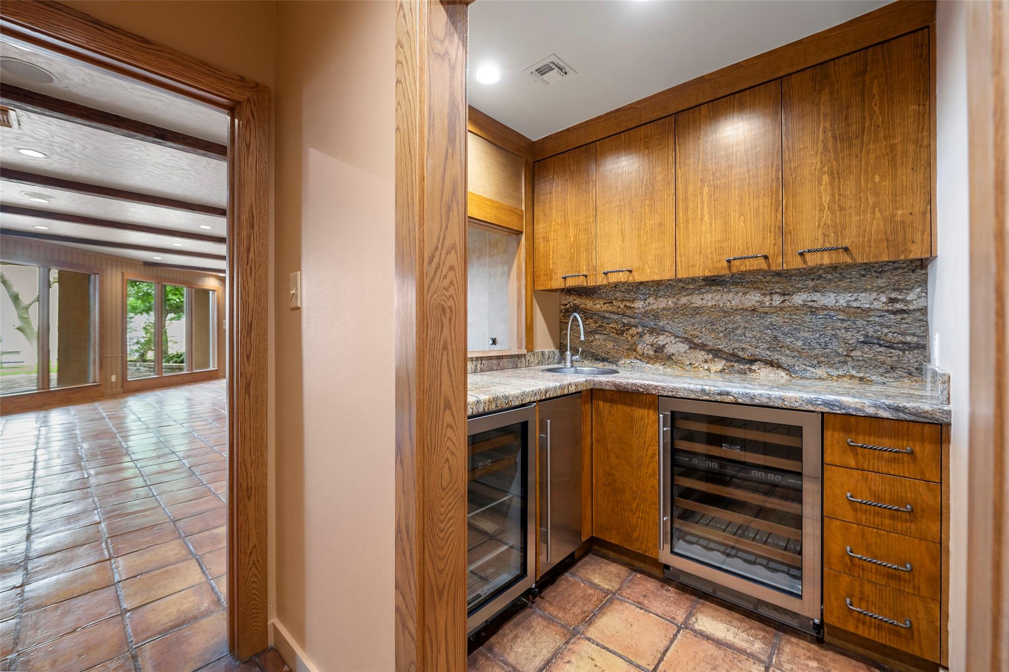 Galveston, Texas, 77550, United States, 4 Bedrooms Bedrooms, ,6 BathroomsBathrooms,Residential,Active,1905067