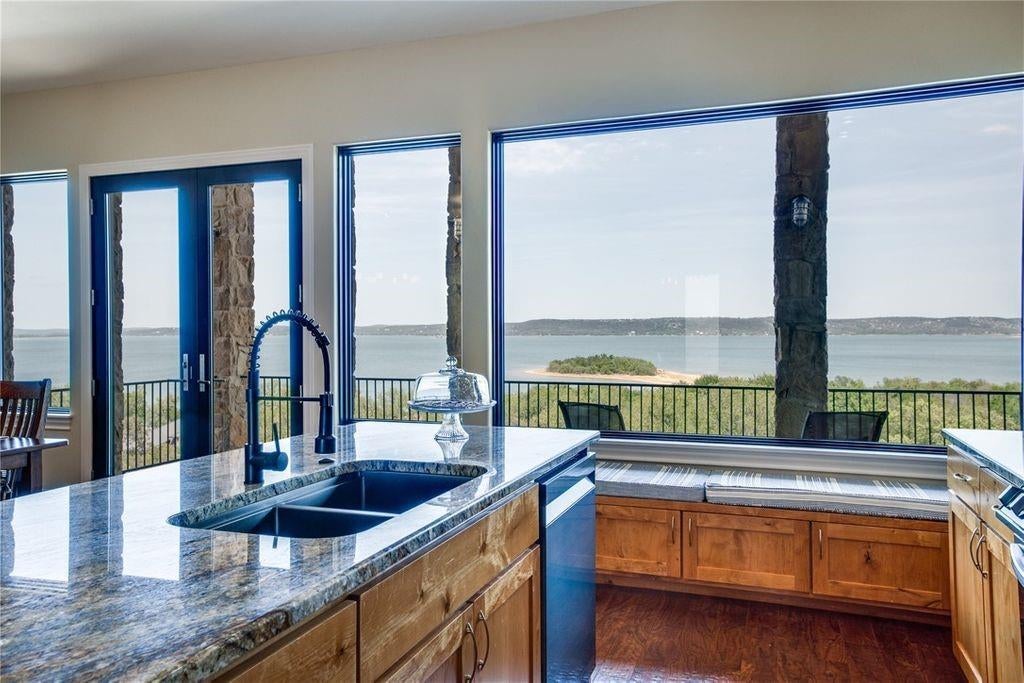 Burnet, Texas, 78611, United States, ,4 BathroomsBathrooms,Residential,Active,1702915