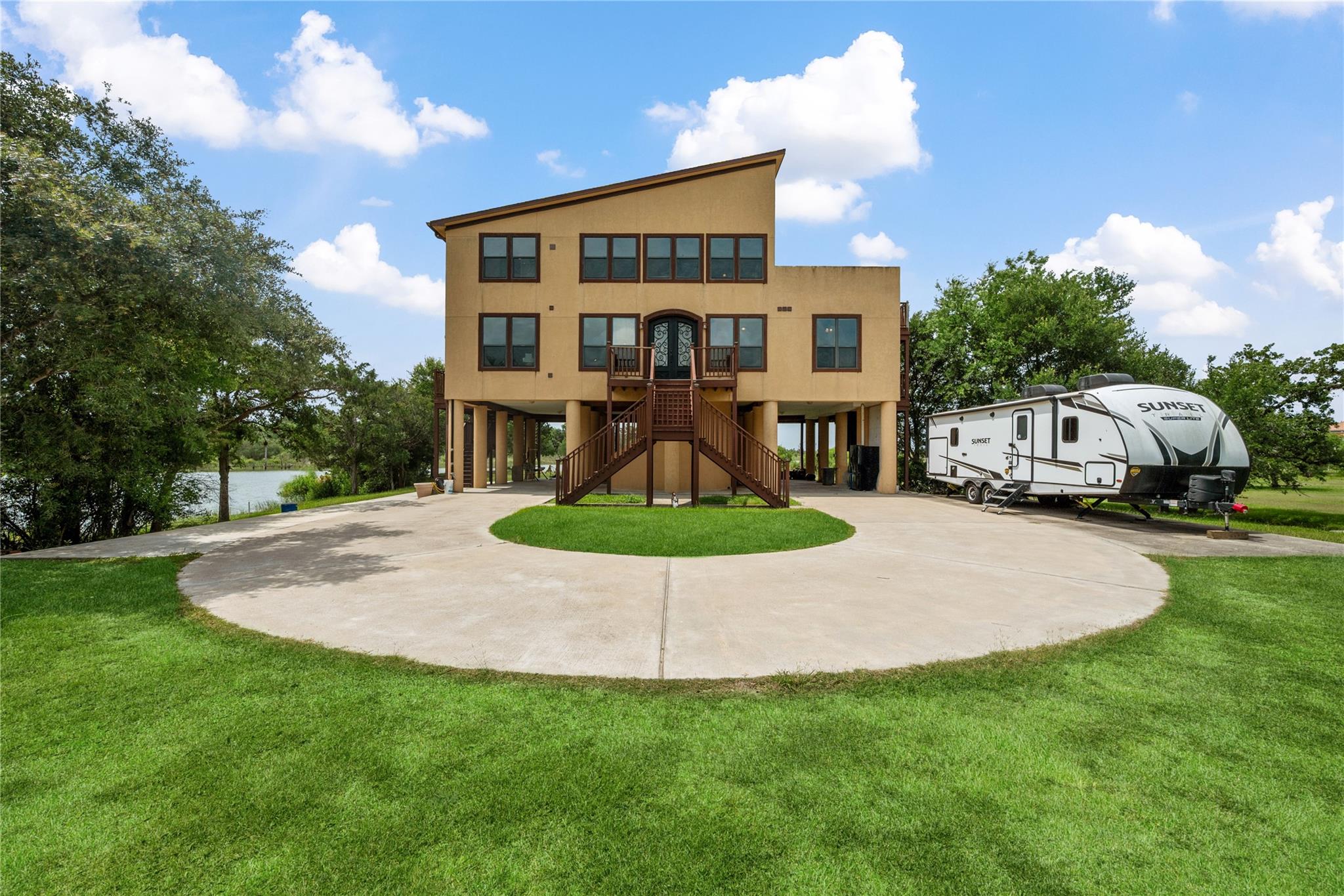 Baytown, Texas, 77520, United States, 3 Bedrooms Bedrooms, ,3 BathroomsBathrooms,Residential,Active,1824556
