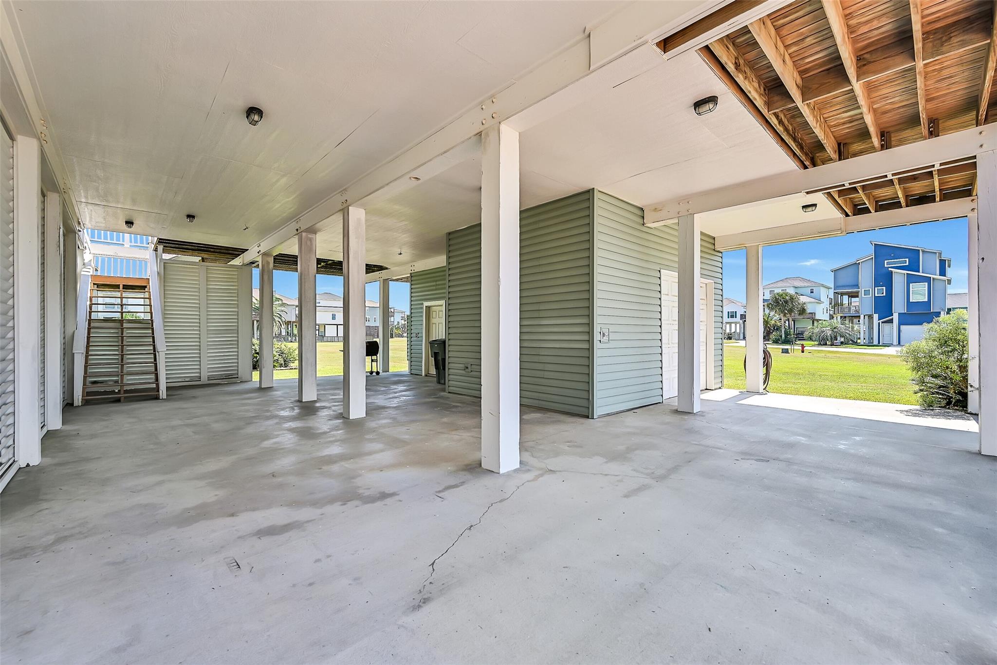 Galveston, Texas, 77554, United States, 4 Bedrooms Bedrooms, ,4 BathroomsBathrooms,Residential,Active,1954414