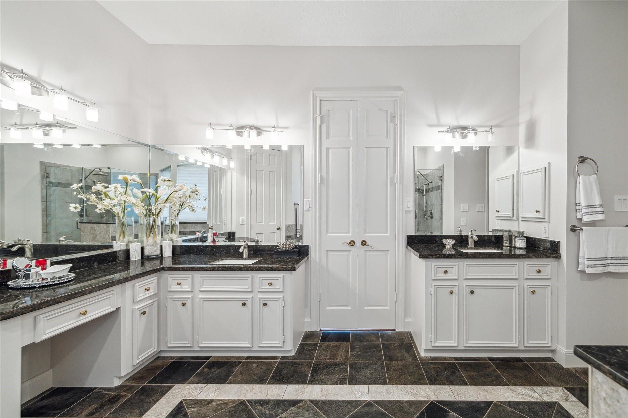 Sugar Land, Texas, 77479, United States, 5 Bedrooms Bedrooms, ,6 BathroomsBathrooms,Residential,Active,1914802