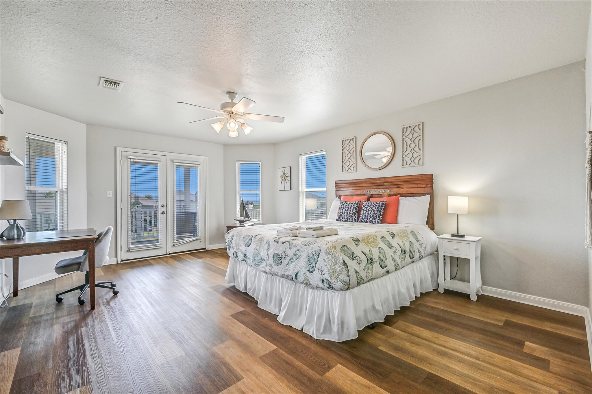 Galveston, Texas, 77554, United States, 4 Bedrooms Bedrooms, ,4 BathroomsBathrooms,Residential,Active,1954414