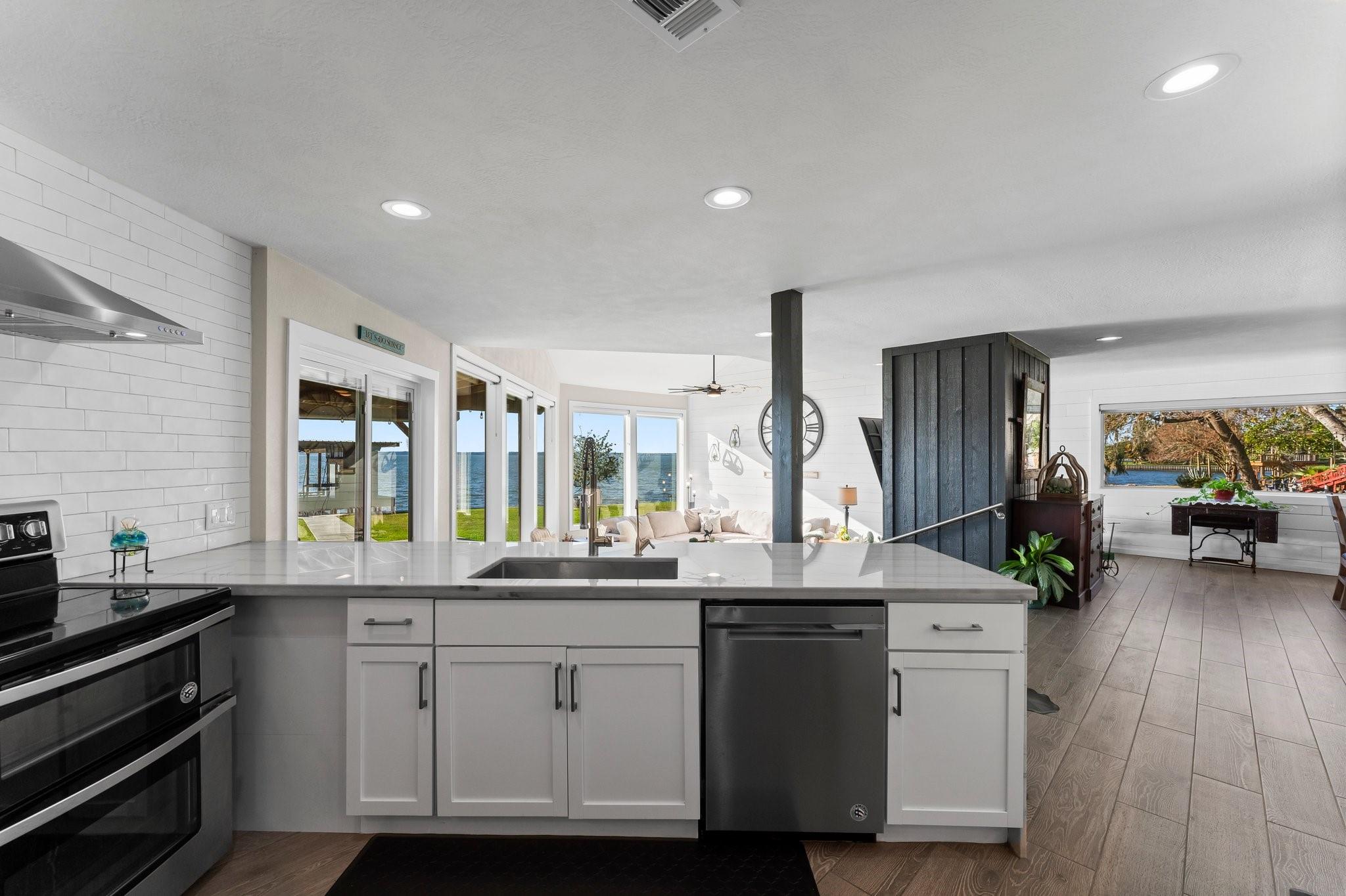 Onalaska, Texas, 77360, United States, ,4 BathroomsBathrooms,Residential,Active,1709536