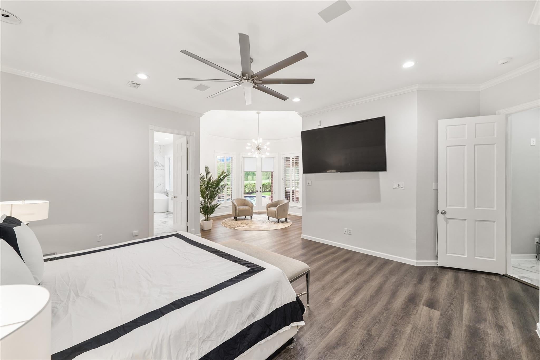 Sugar Land, Texas, 77479, United States, 6 Bedrooms Bedrooms, ,8 BathroomsBathrooms,Residential,Active,1973640