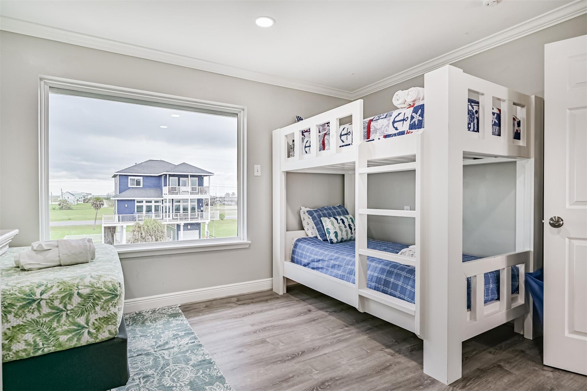 Galveston, Texas, 77554, United States, 6 Bedrooms Bedrooms, ,7 BathroomsBathrooms,Residential,Active,1907960