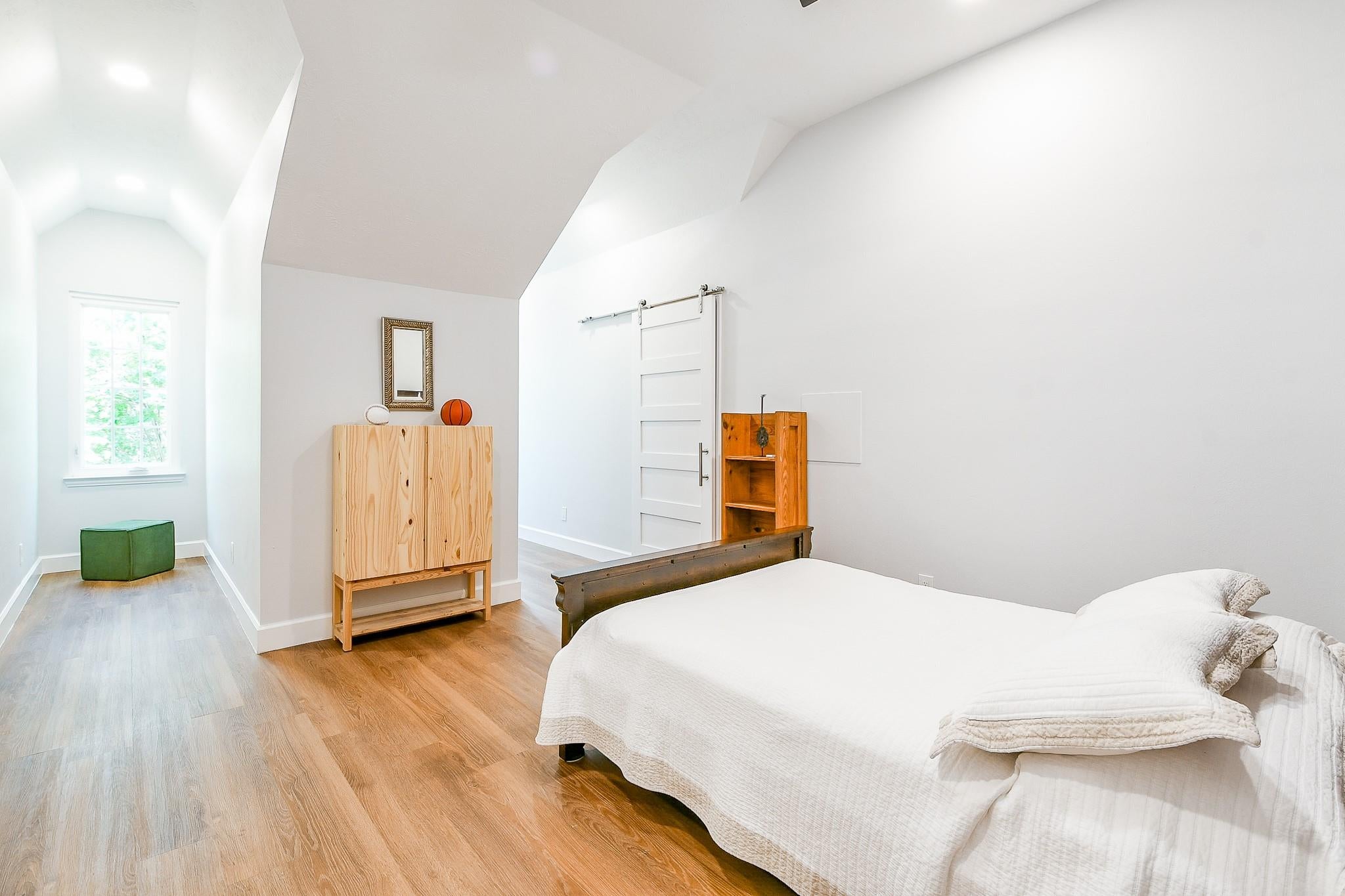 Houston, Texas, 77056, United States, ,3 BathroomsBathrooms,Residential,Active,1888505