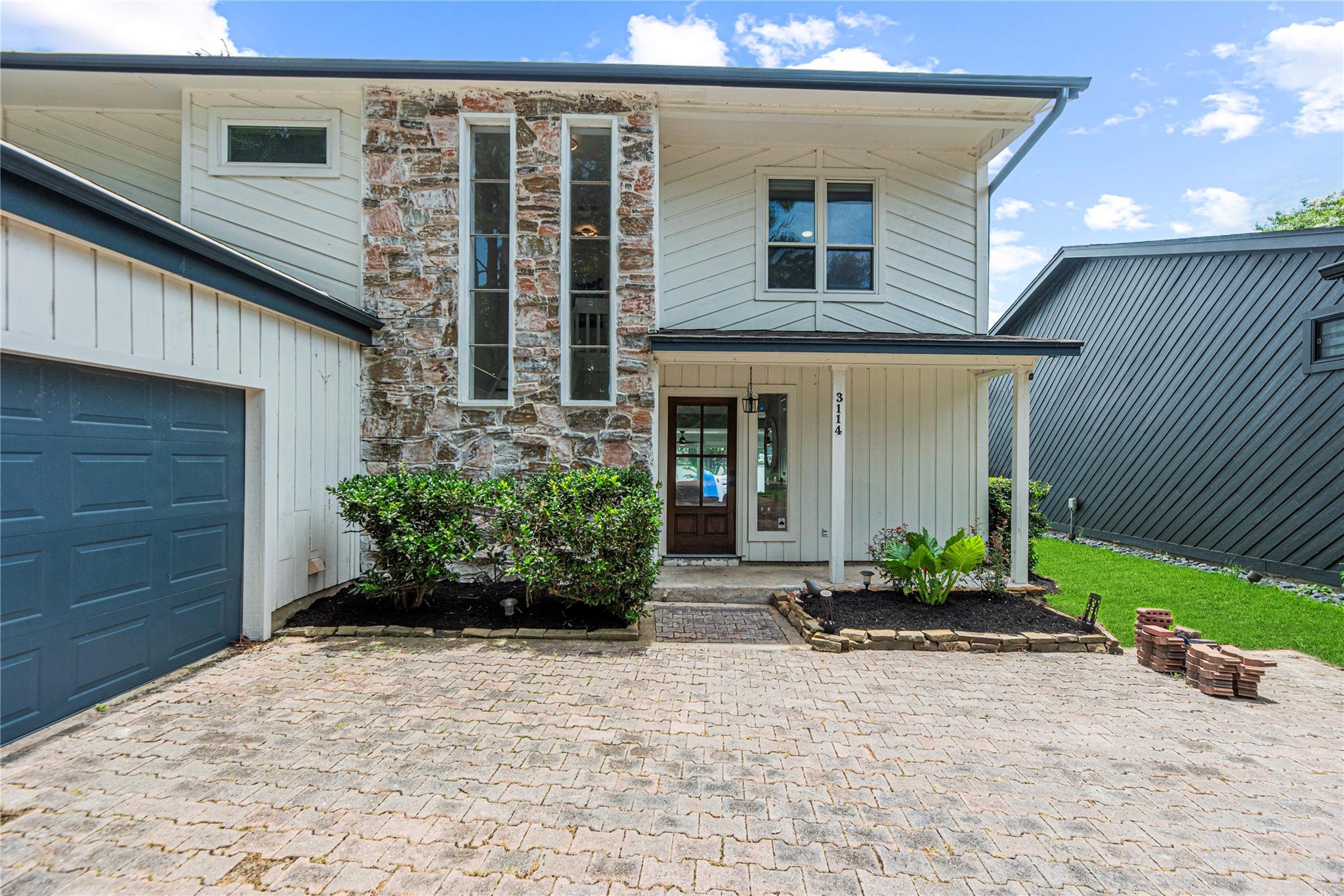 Montgomery, Texas, 77356, United States, 4 Bedrooms Bedrooms, ,4 BathroomsBathrooms,Residential,Active,1926911