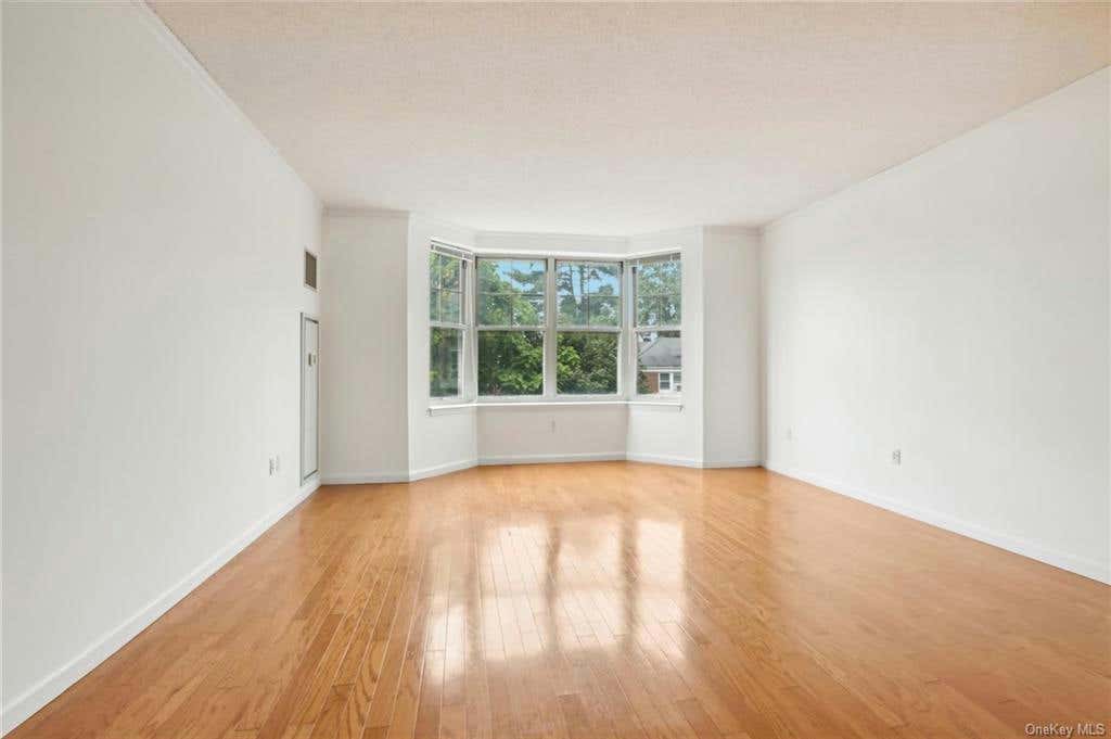 300 MAMARONECK AVE APT 609, WHITE PLAINS, NY 10605, photo 1 of 24