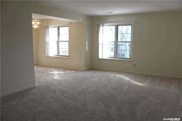 175 MAIN AVE APT 135, WHEATLEY HEIGHTS, NY 11798, photo 3 of 9