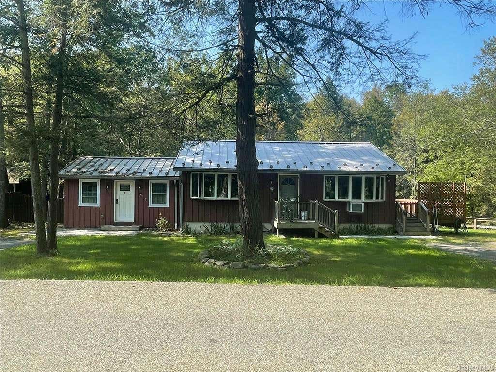 249 RED MILLS RD, PINE BUSH, NY 12566, photo 1