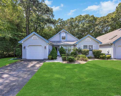 19 HUNTINGDALE WAY, MIDDLE ISLAND, NY 11953 - Image 1