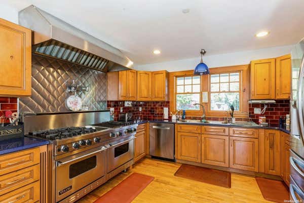 135 SUNSET LN, GREENPORT, NY 11944 - Image 1