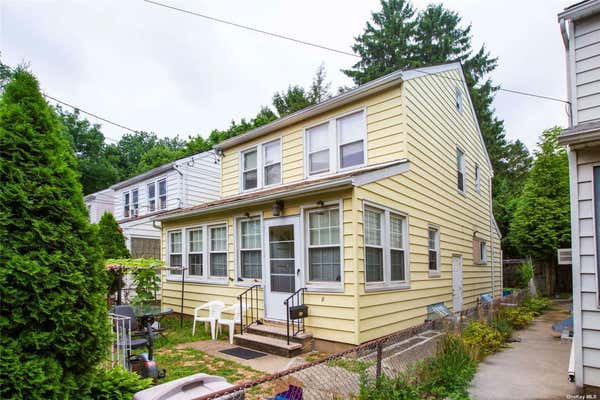 6 WALNUT PL, GREAT NECK, NY 11021 - Image 1