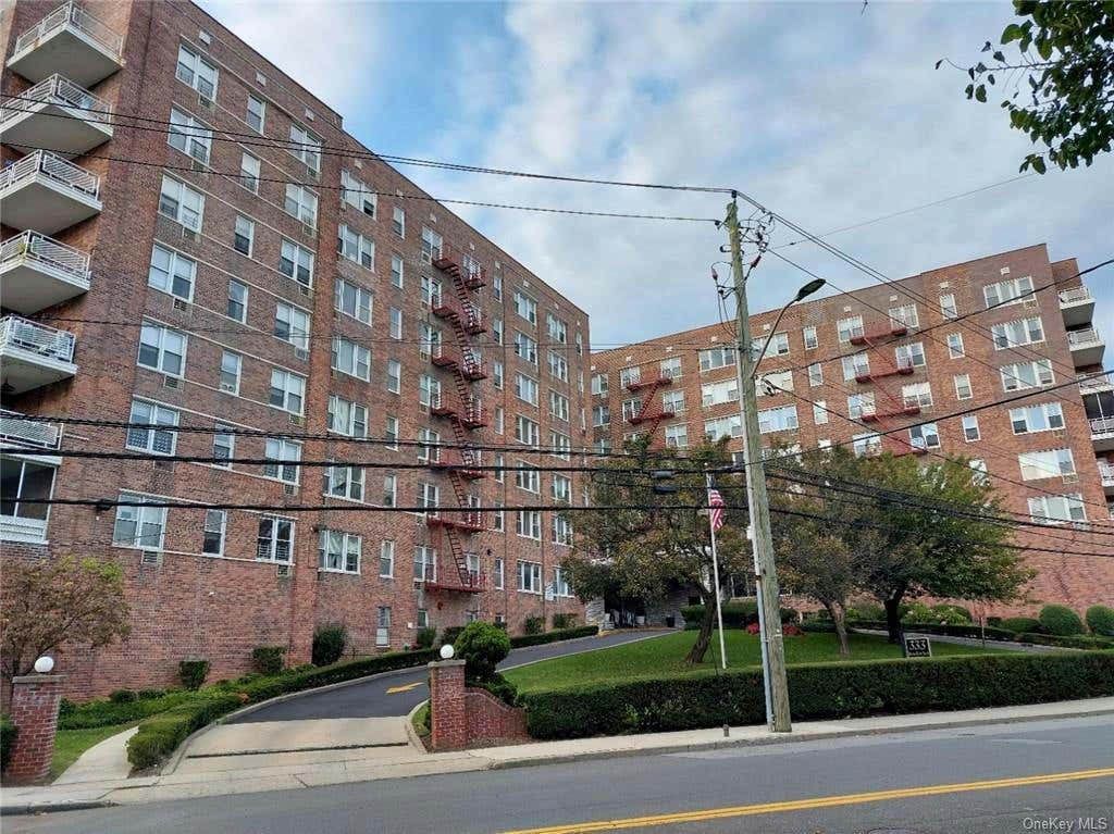 333 BRONX RIVER RD APT 511, YONKERS, NY 10704, photo 1 of 17