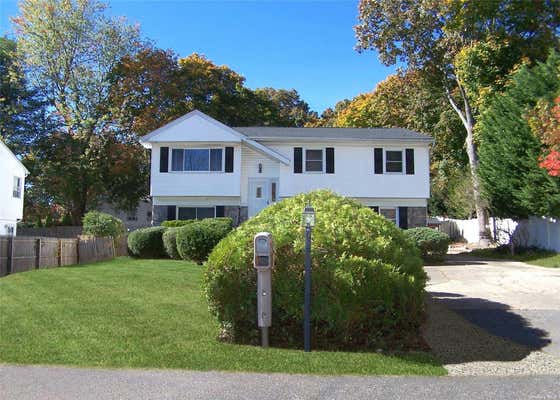 138 PARK AVE, RONKONKOMA, NY 11779 - Image 1