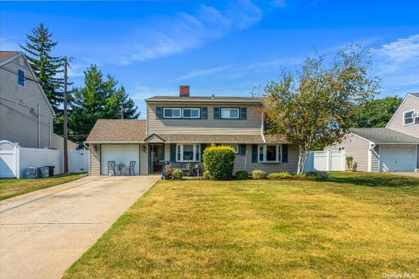 32 RUSSET LN, WANTAGH, NY 11793 - Image 1