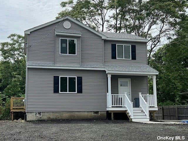 152 BAYVIEW DR, MASTIC BEACH, NY 11951, photo 1 of 10