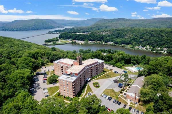 1 LAKEVIEW DR APT PH5, PEEKSKILL, NY 10566, photo 3 of 33