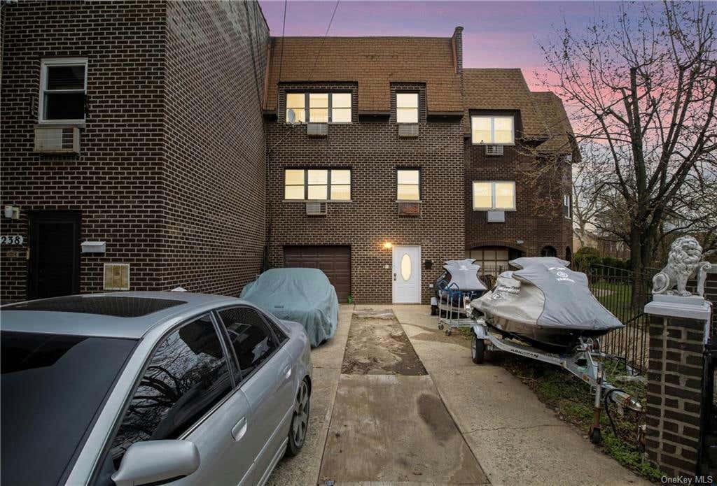 236 MEAGHER AVE, BRONX, NY 10465, photo 1 of 13