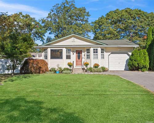 39 APPLEGATE DR, MASTIC, NY 11950 - Image 1