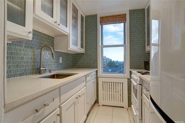 130 BEACH 121ST ST APT 5G, ROCKAWAY PARK, NY 11694, photo 5 of 12