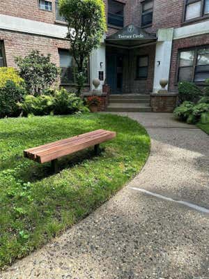 7 TERRACE CIR APT 3D, GREAT NECK, NY 11021 - Image 1