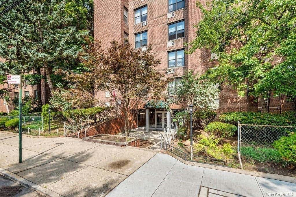 65-15 38TH AVE # 1C, WOODSIDE, NY 11377, photo 1 of 11