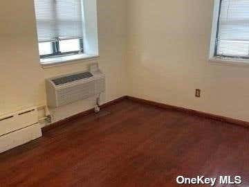 25-54 12TH ST # 3, LONG ISLAND CITY, NY 11102, photo 4 of 20