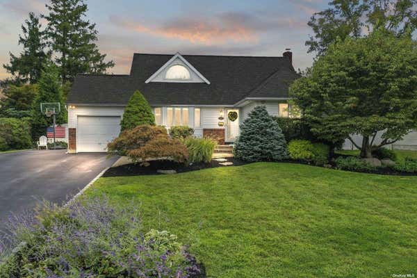 11 PARKVIEW DR, COMMACK, NY 11725 - Image 1