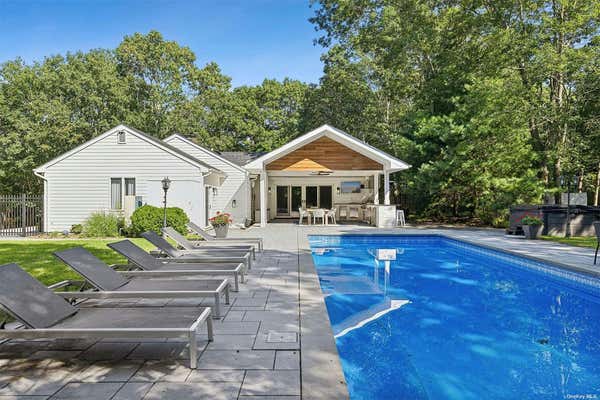 541 WAINSCOTT NW RD, WAINSCOTT, NY 11975 - Image 1