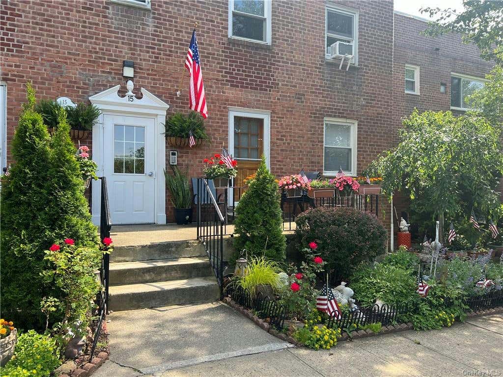 15 LEEWOOD CIR APT 3R, EASTCHESTER, NY 10709, photo 1 of 18