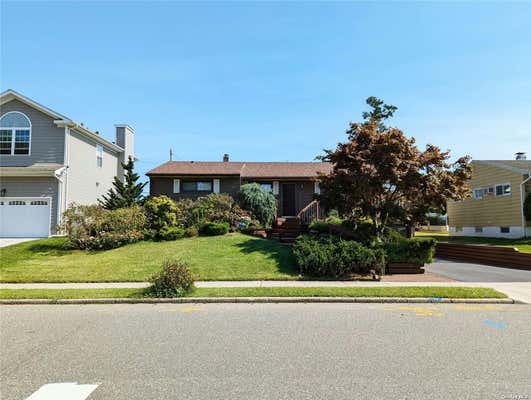 35 MAIN PKWY, PLAINVIEW, NY 11803 - Image 1