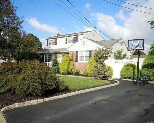 61 MARTIN RD N, BETHPAGE, NY 11714 - Image 1