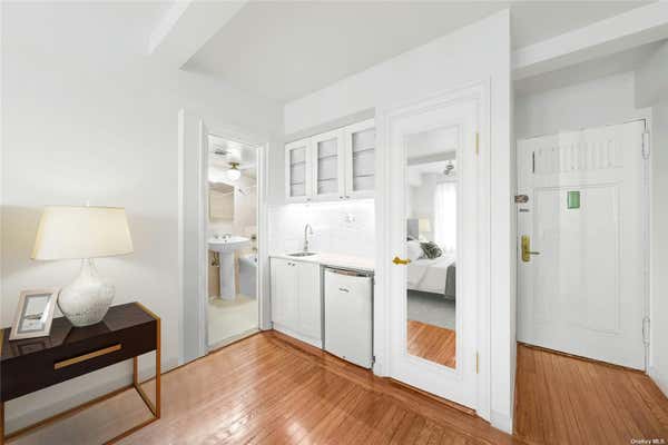 25 TUDOR CITY PL APT 316, NEW YORK, NY 10017, photo 3 of 9