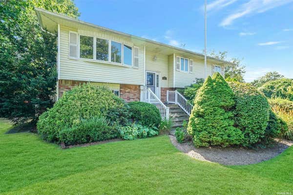 252 WOODMERE ST, ISLIP TERRACE, NY 11752 - Image 1