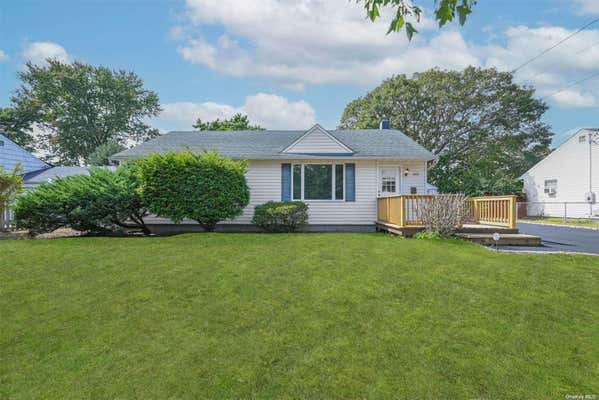 1062 MANOR LN, BAY SHORE, NY 11706 - Image 1