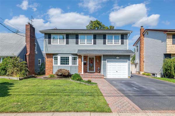 32 STAPLES ST, FARMINGDALE, NY 11735 - Image 1