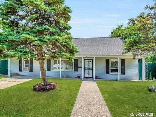 2125 NORTH DR, SEAFORD, NY 11783 - Image 1