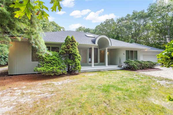 26 DEER PATH, QUOGUE, NY 11959 - Image 1