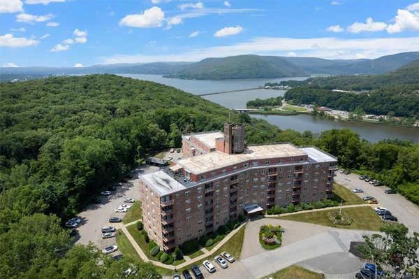 1 LAKEVIEW DR APT PH5, PEEKSKILL, NY 10566, photo 4 of 33