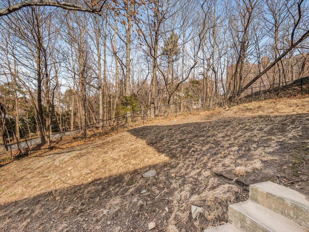Bronx, New York, 10471, United States, 4 Bedrooms Bedrooms, ,3 BathroomsBathrooms,Residential,Active,1764906