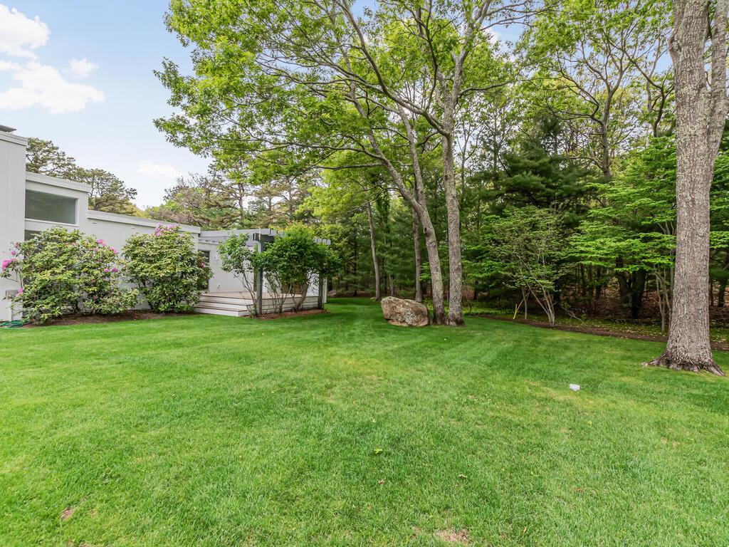 East Hampton, New York, 11937, United States, ,3 BathroomsBathrooms,Residential,Active,1843880