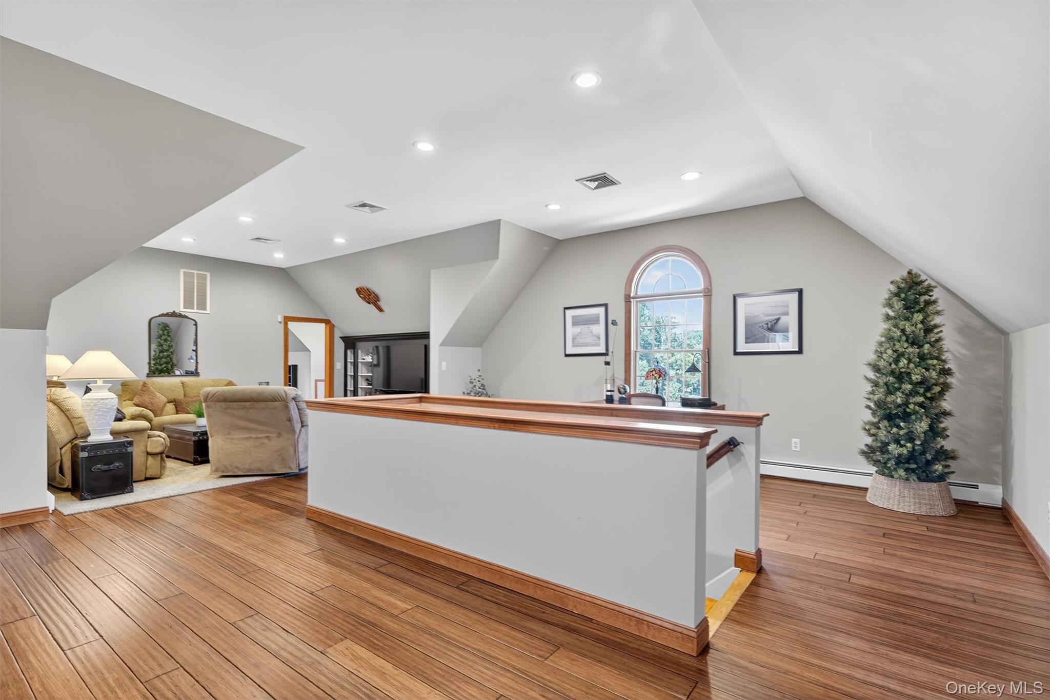 Warwick, New York, 10990, United States, 3 Bedrooms Bedrooms, ,3 BathroomsBathrooms,Residential,Active,1965856