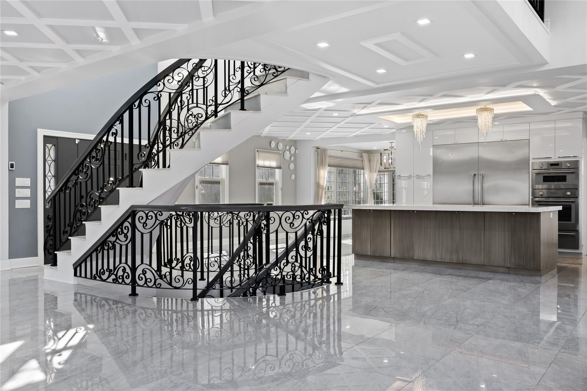 Douglaston, New York, 11363, United States, ,5 BathroomsBathrooms,Residential,Active,1741588