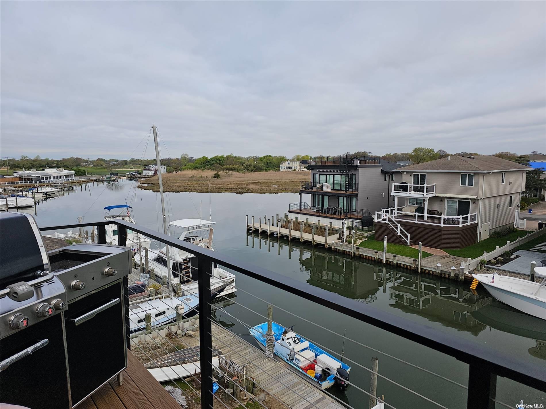Babylon, New York, 11702, United States, 3 Bedrooms Bedrooms, ,3 BathroomsBathrooms,Residential,Active,1801049