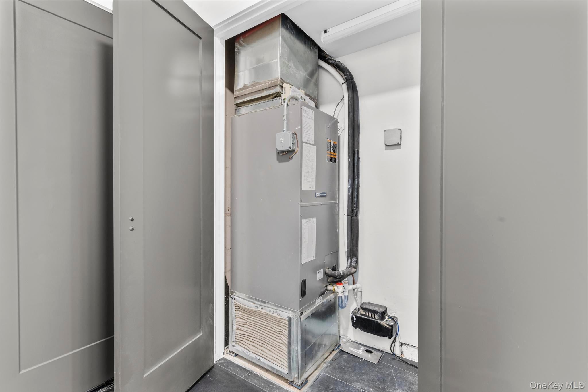 Armonk, New York, 10504, United States, 3 Bedrooms Bedrooms, ,4 BathroomsBathrooms,Residential,Active,2007257