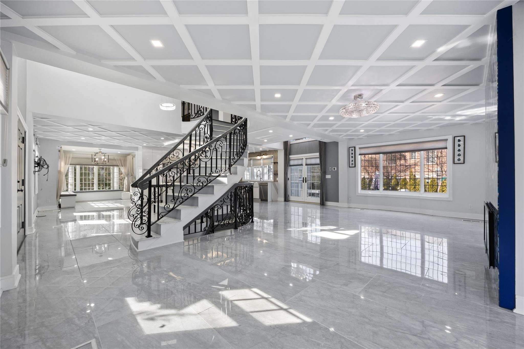Douglaston, New York, 11363, United States, ,5 BathroomsBathrooms,Residential,Active,1741588