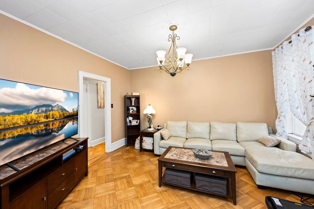 Brooklyn, New York, 11204, United States, 10 Bedrooms Bedrooms, ,6 BathroomsBathrooms,Residential,Active,1710730
