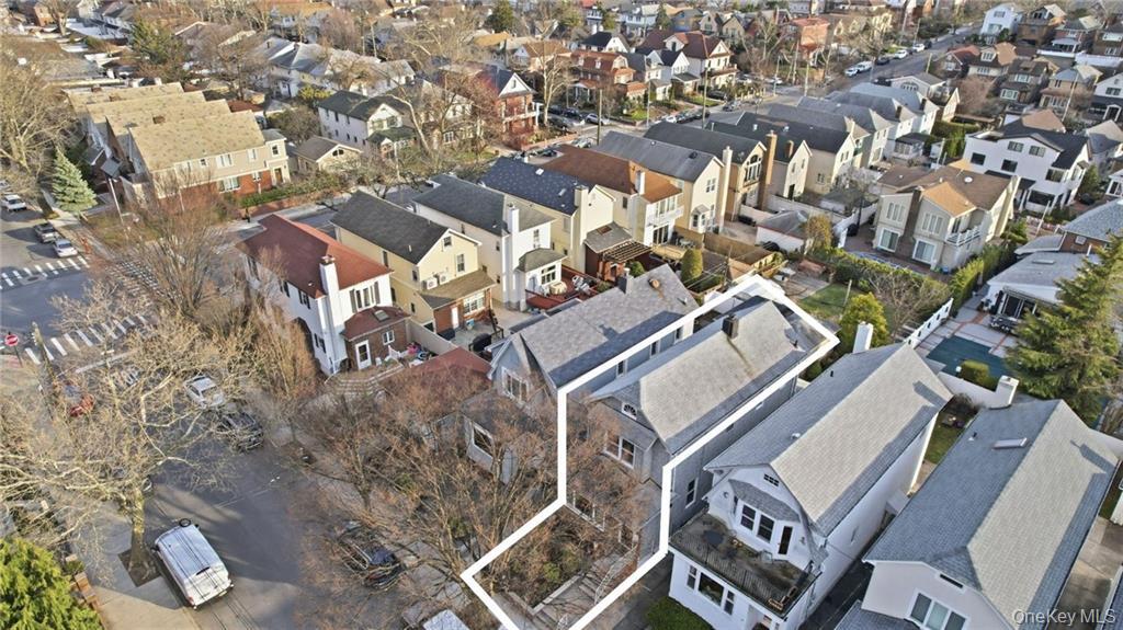 Brooklyn, New York, 11209, United States, 3 Bedrooms Bedrooms, ,2 BathroomsBathrooms,Residential,Active,2043128